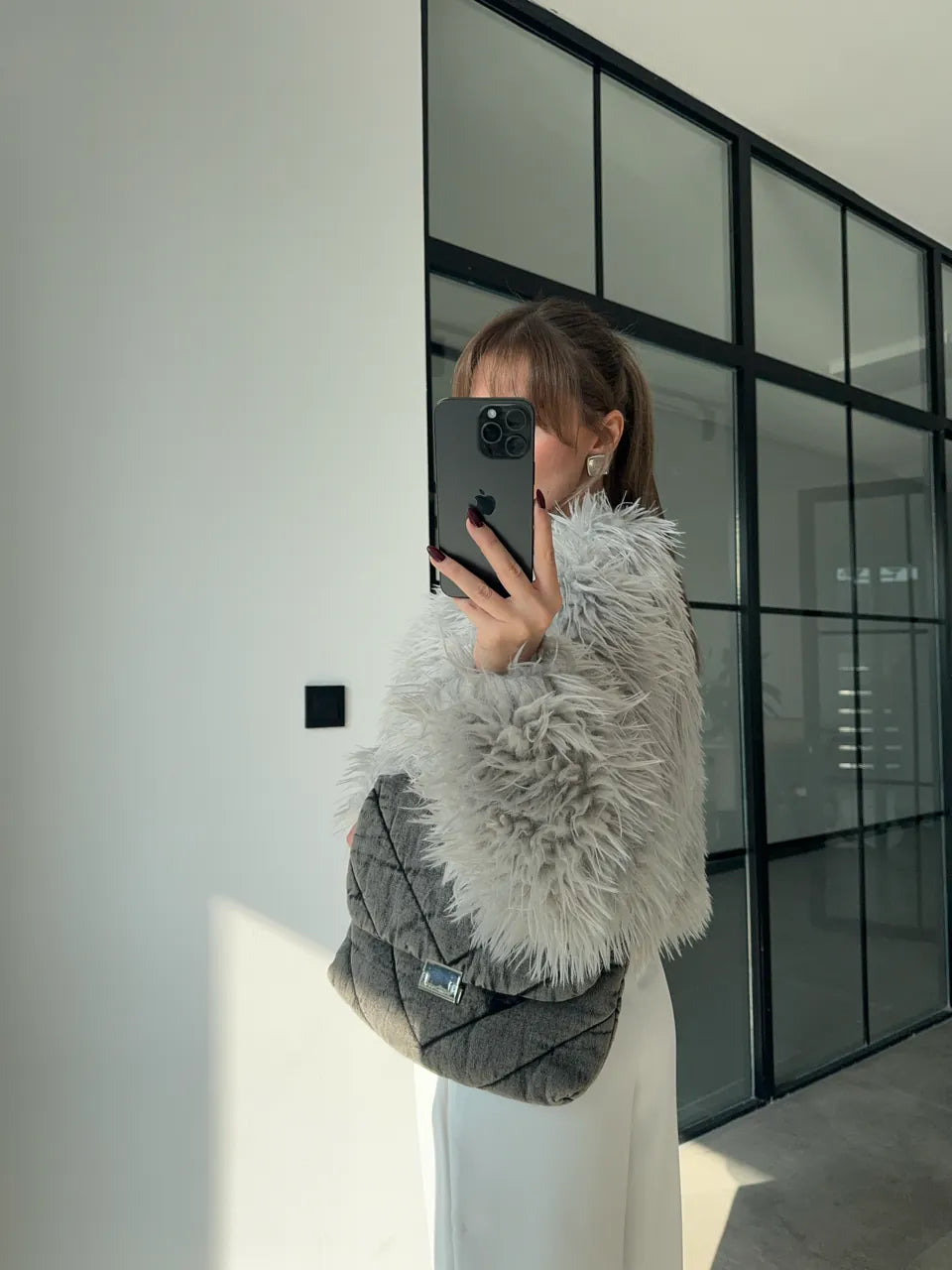 23